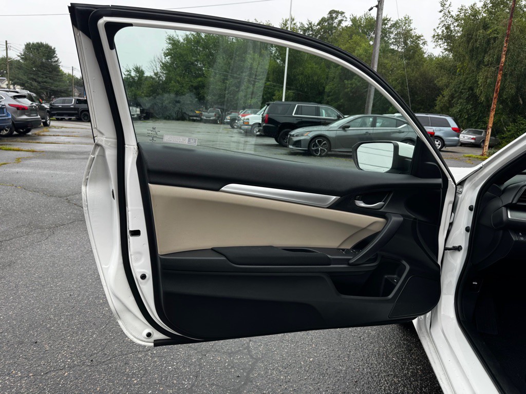 2018 Honda Civic Image 15
