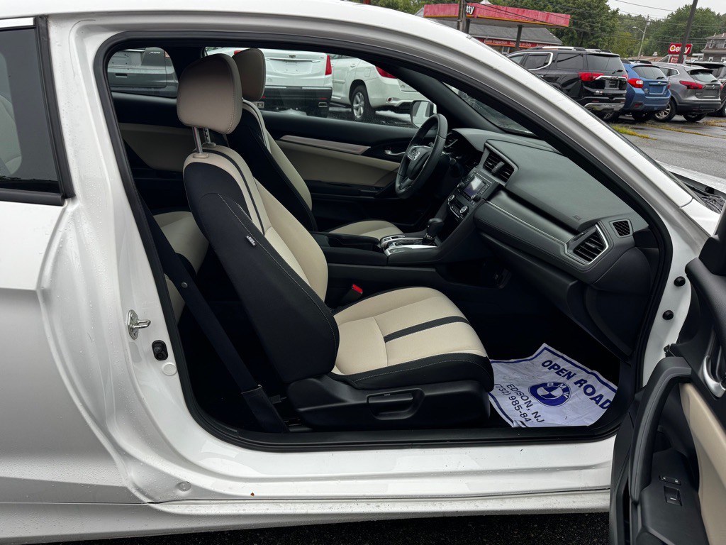 2018 Honda Civic Image 16