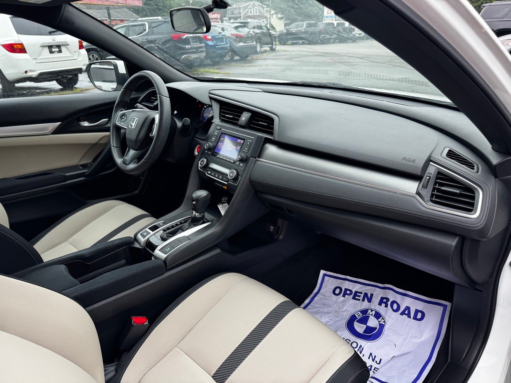 2018 Honda Civic Image 17