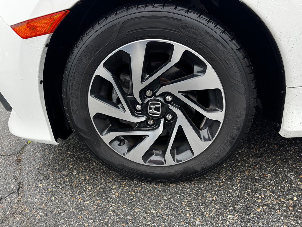 2018 Honda Civic Image 28