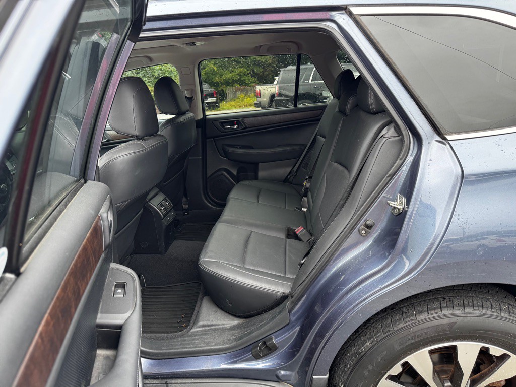 2016 Subaru Outback Image 12