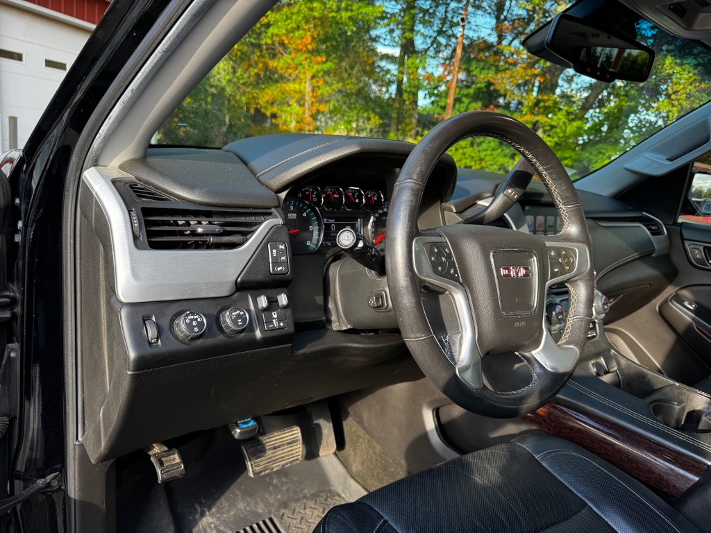 2017 GMC Yukon Image 11