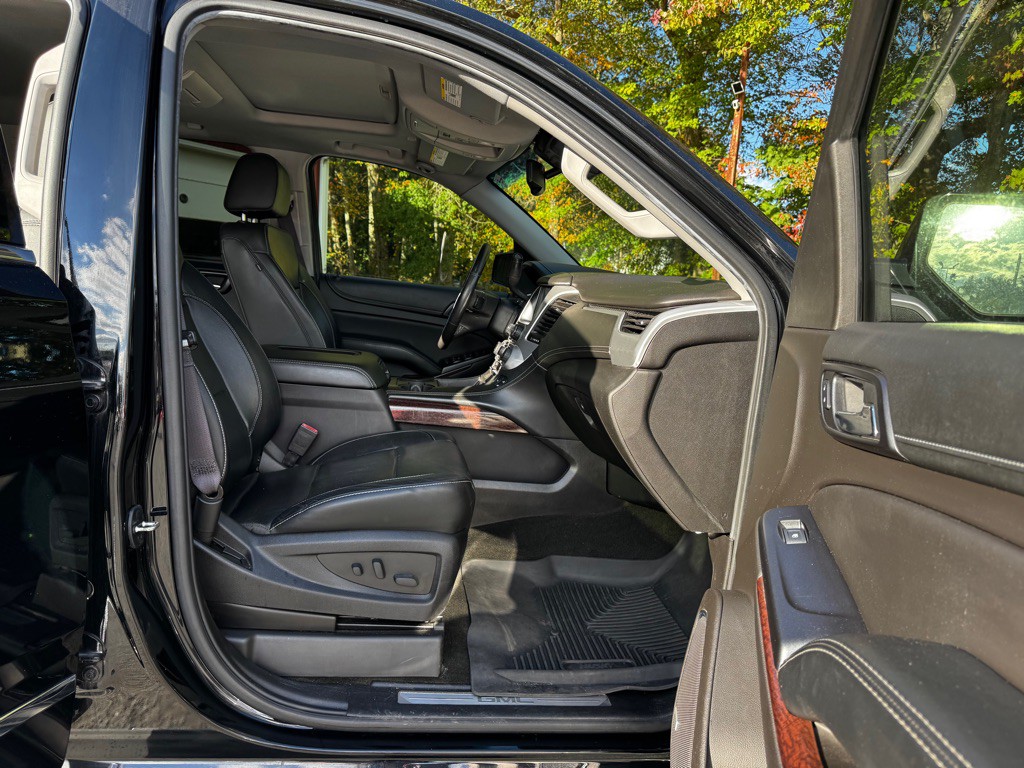 2017 GMC Yukon Image 24