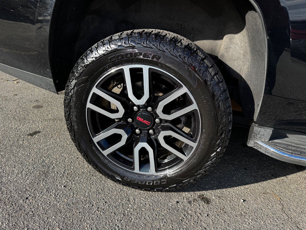 2017 GMC Yukon Image 32