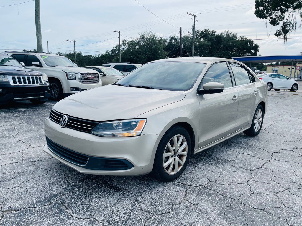 2013 Volkswagen Jetta Image 3
