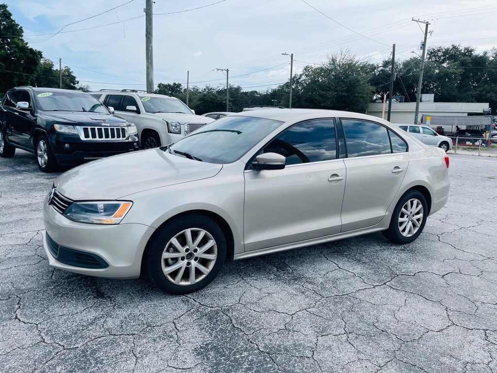 2013 Volkswagen Jetta Image 4