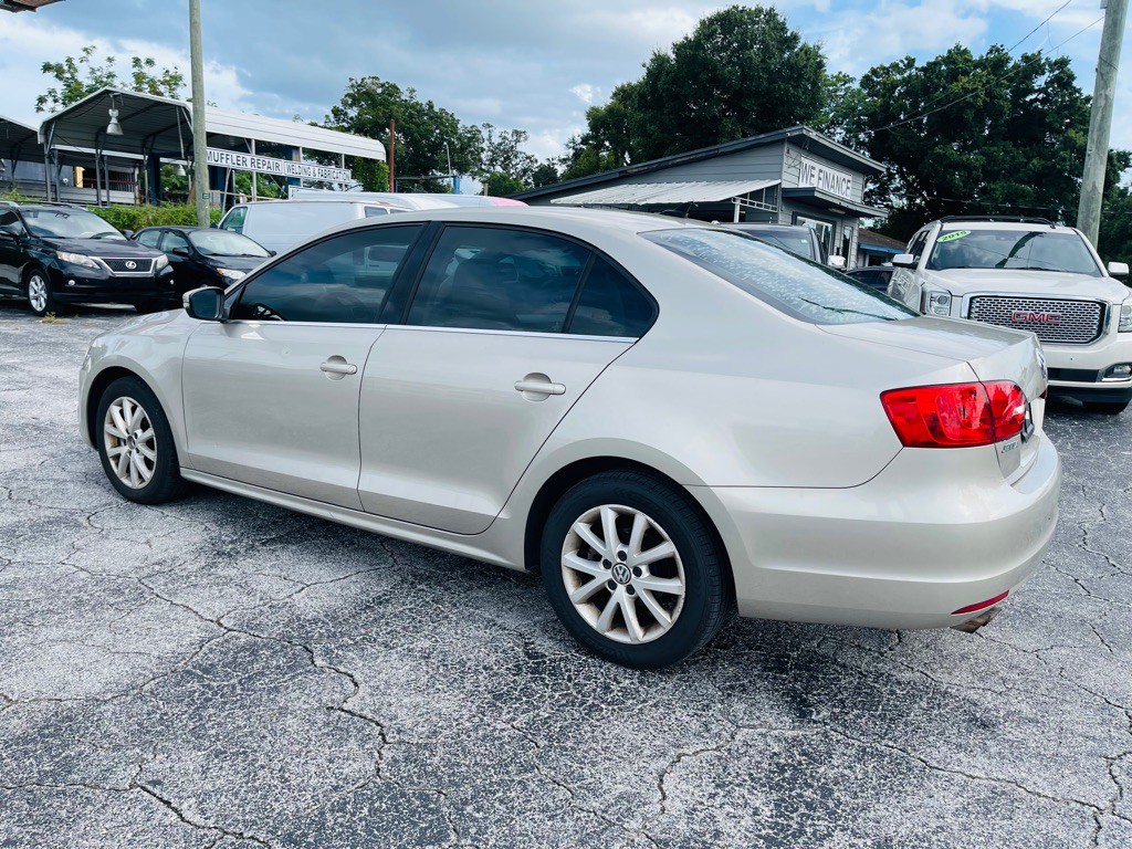 2013 Volkswagen Jetta Image 5
