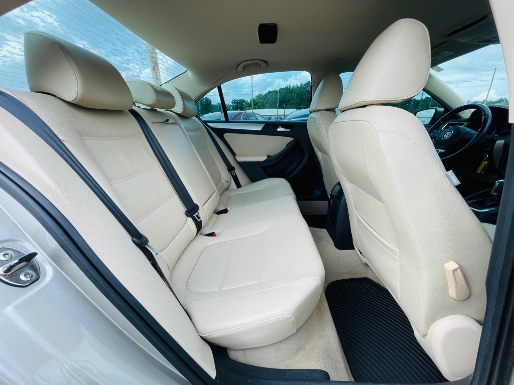 2013 Volkswagen Jetta Image 22