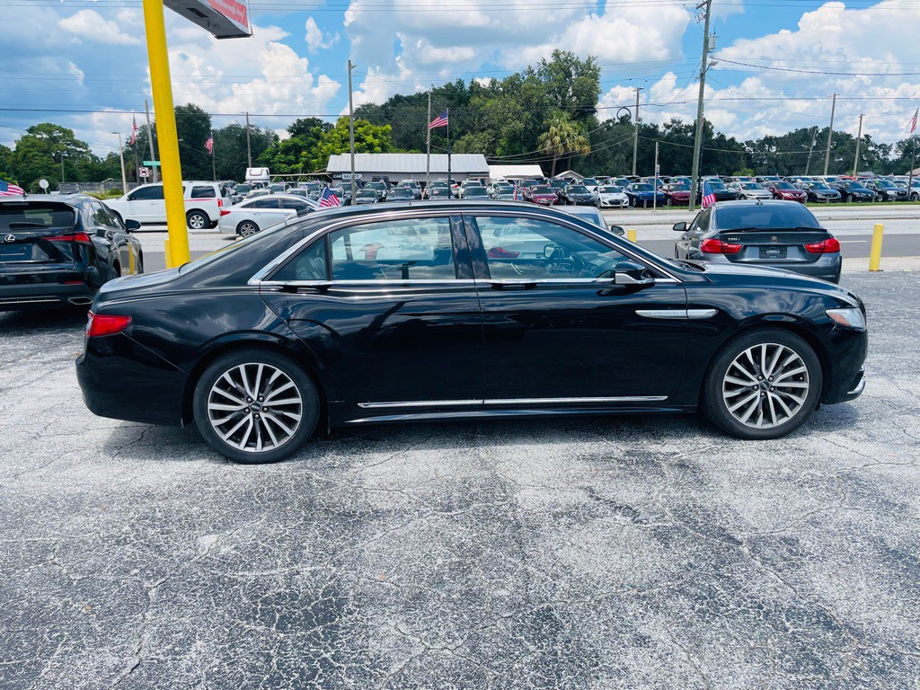 2019 Lincoln Continental Image 12