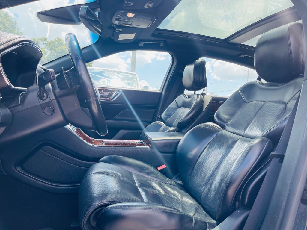 2019 Lincoln Continental Image 16