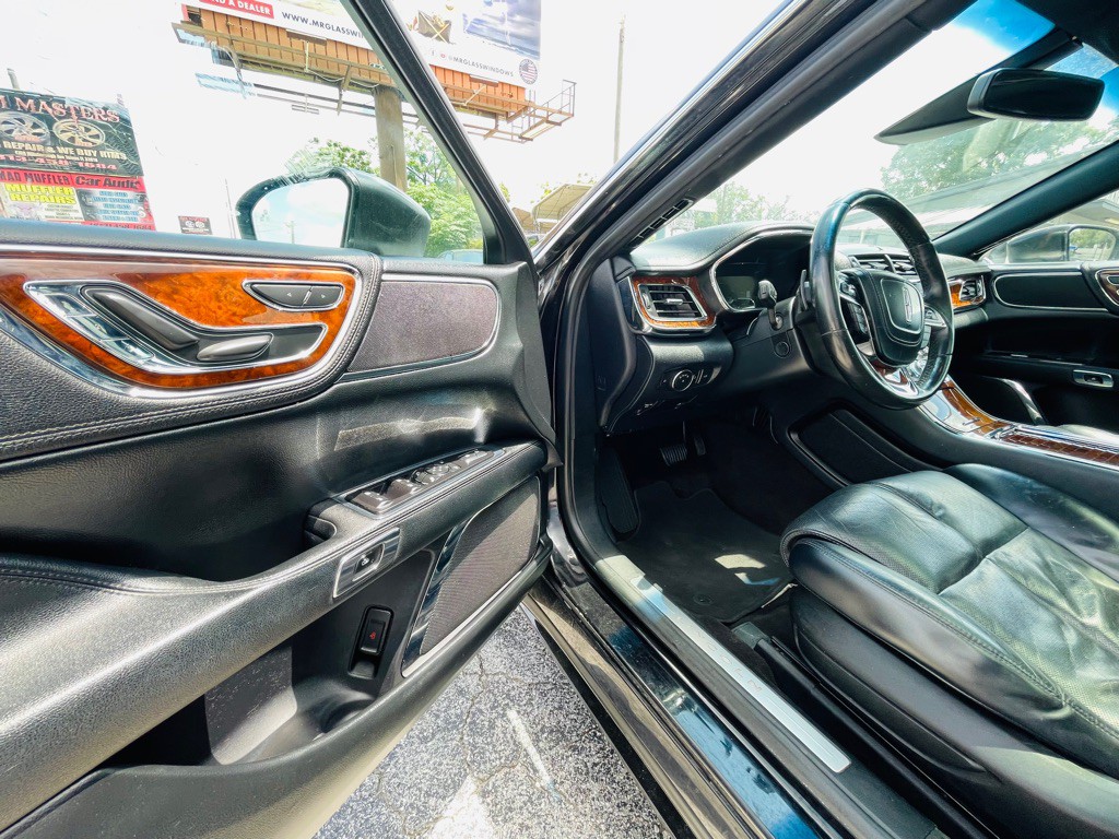 2019 Lincoln Continental Image 17