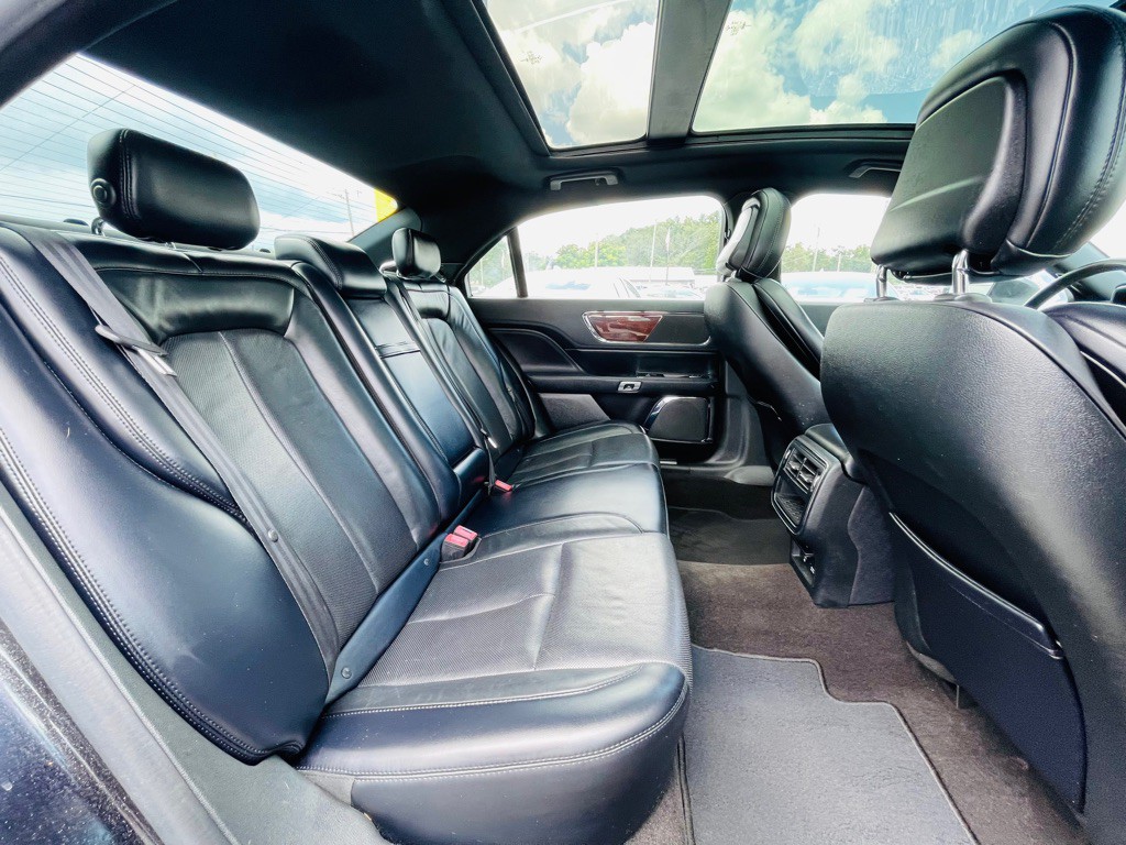2019 Lincoln Continental Image 32