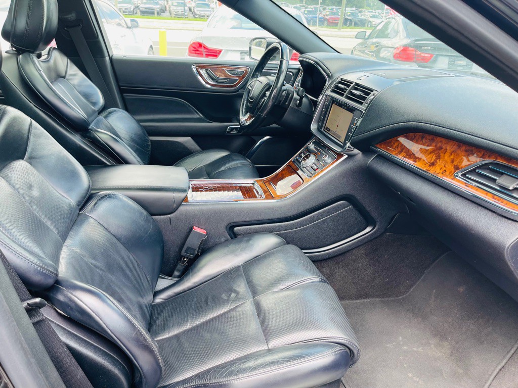 2019 Lincoln Continental Image 35