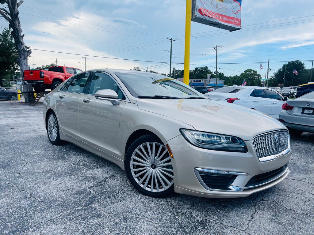 2017 Lincoln MKZ Image 2