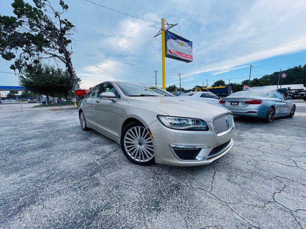 2017 Lincoln MKZ Image 4