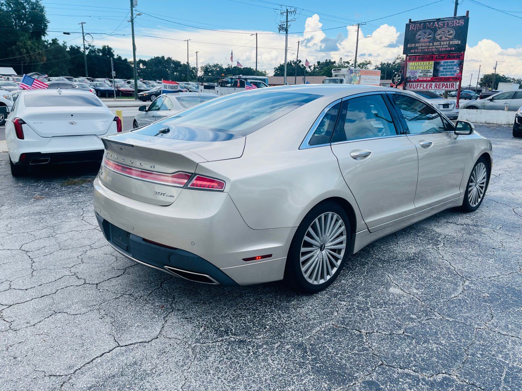 2017 Lincoln MKZ Image 12