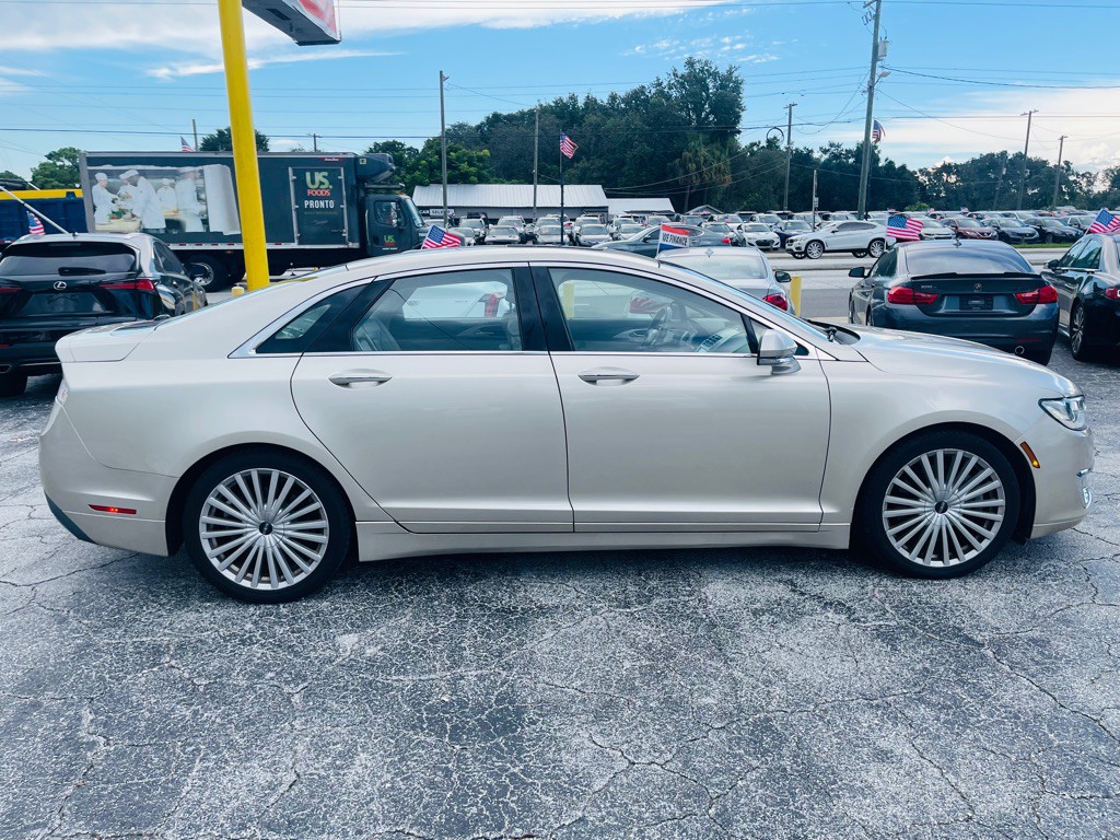 2017 Lincoln MKZ Image 14