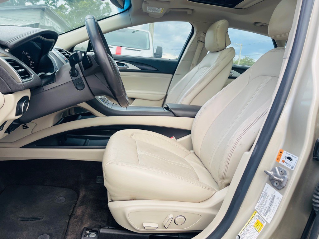 2017 Lincoln MKZ Image 18