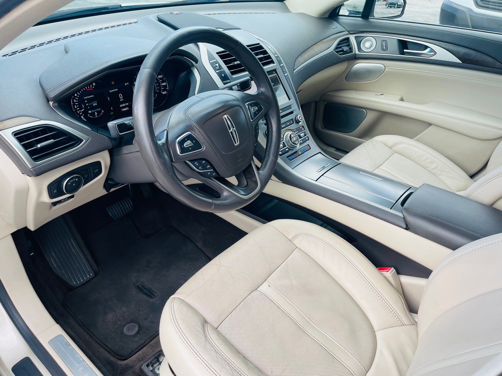 2017 Lincoln MKZ Image 19
