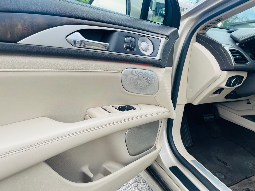 2017 Lincoln MKZ Image 21