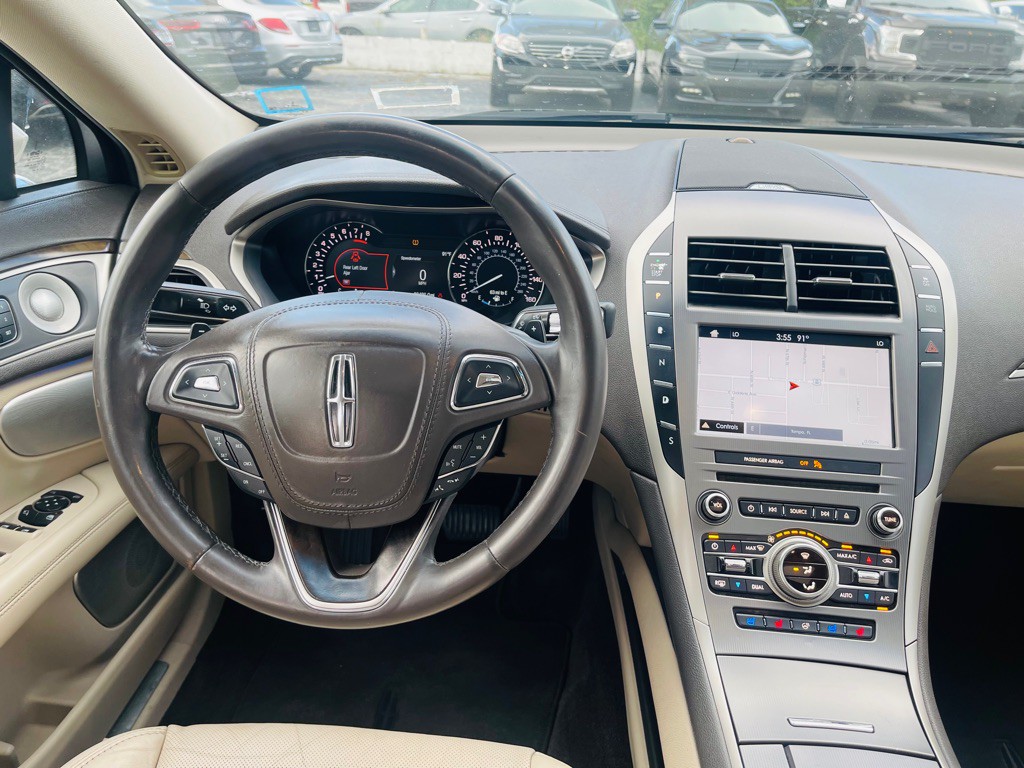 2017 Lincoln MKZ Image 28