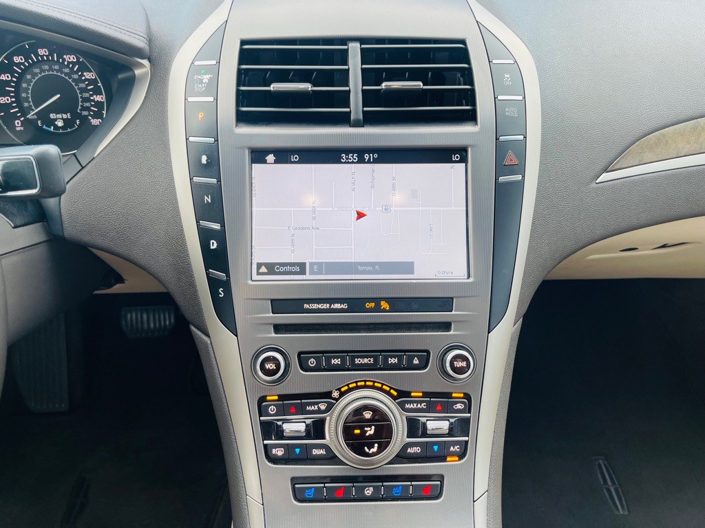 2017 Lincoln MKZ Image 30