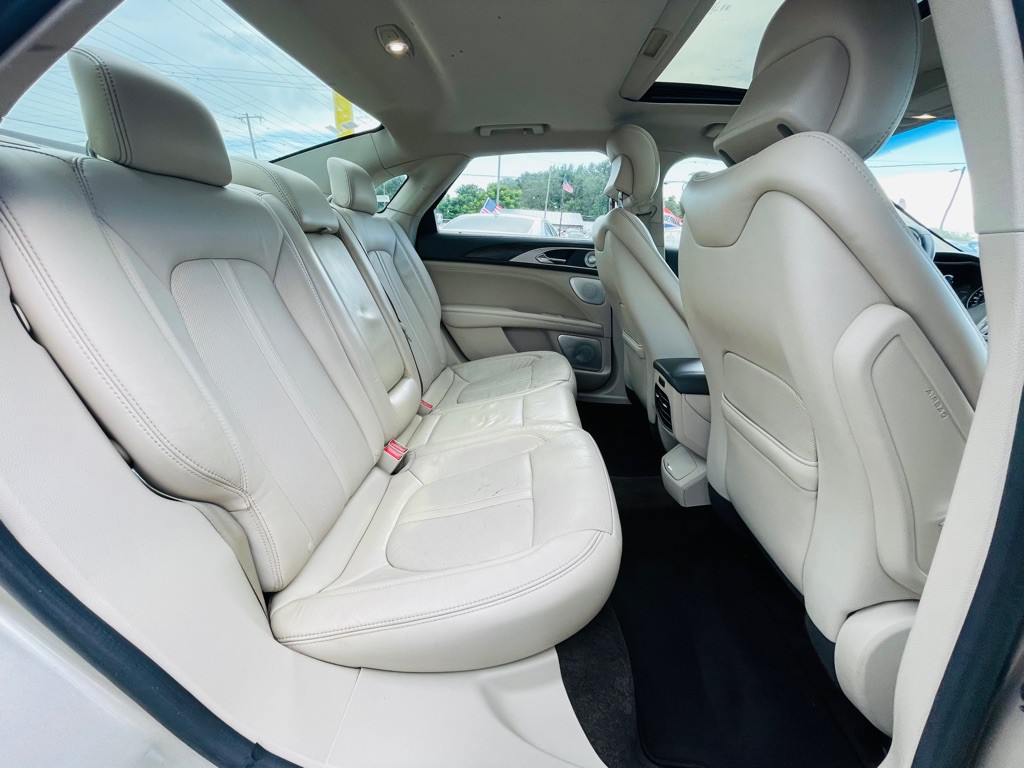 2017 Lincoln MKZ Image 33