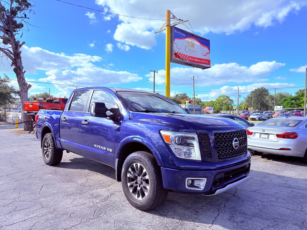 2019 Nissan Titan Image 2