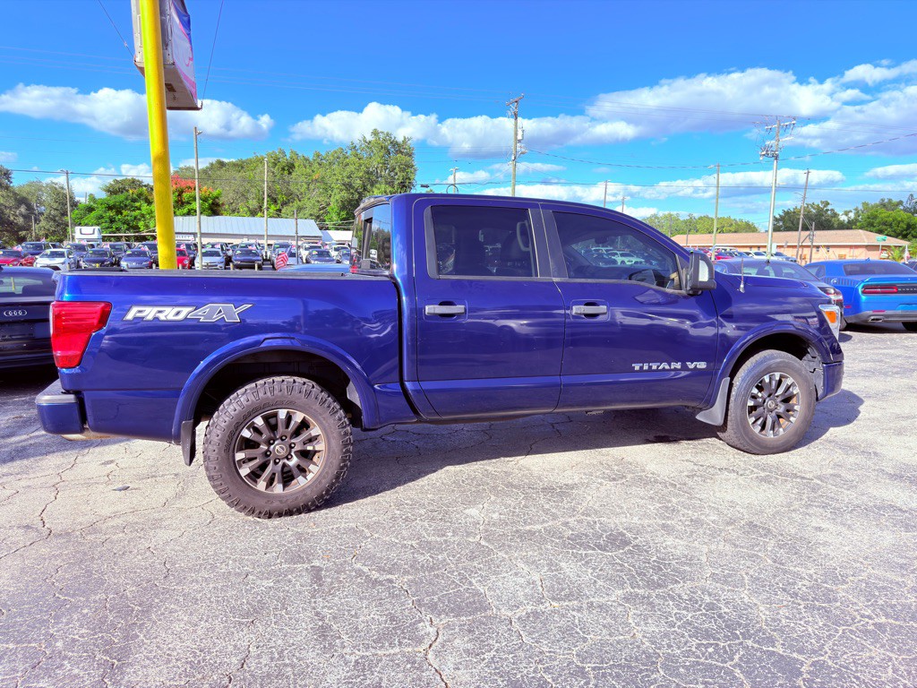 2019 Nissan Titan Image 8