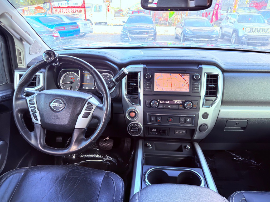 2019 Nissan Titan Image 15