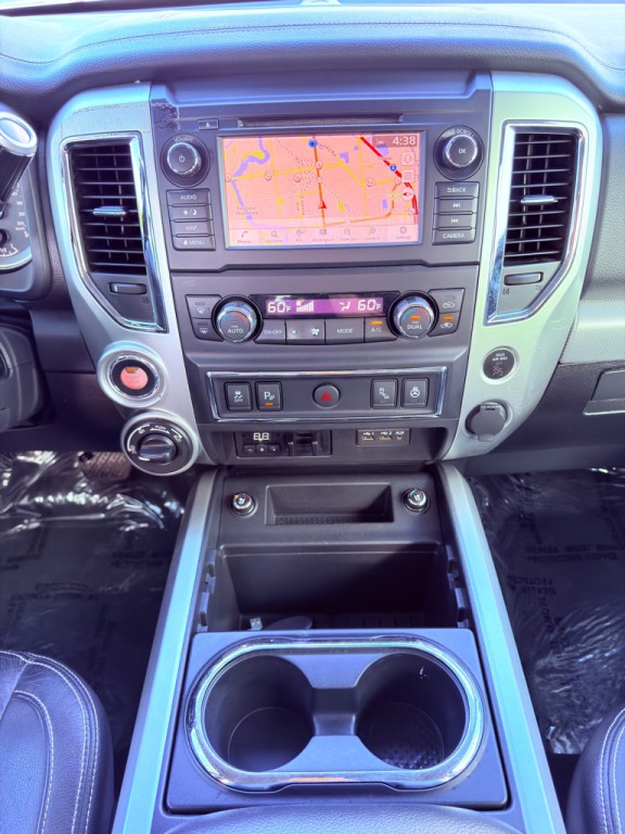 2019 Nissan Titan Image 17