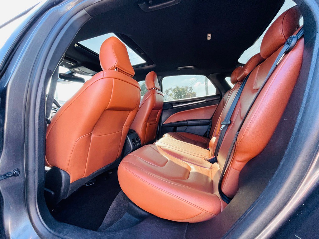 2020 Ford Fusion Image 16