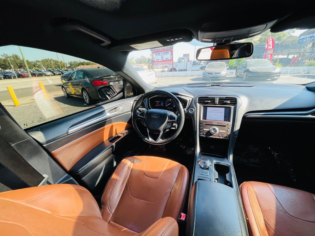 2020 Ford Fusion Image 18