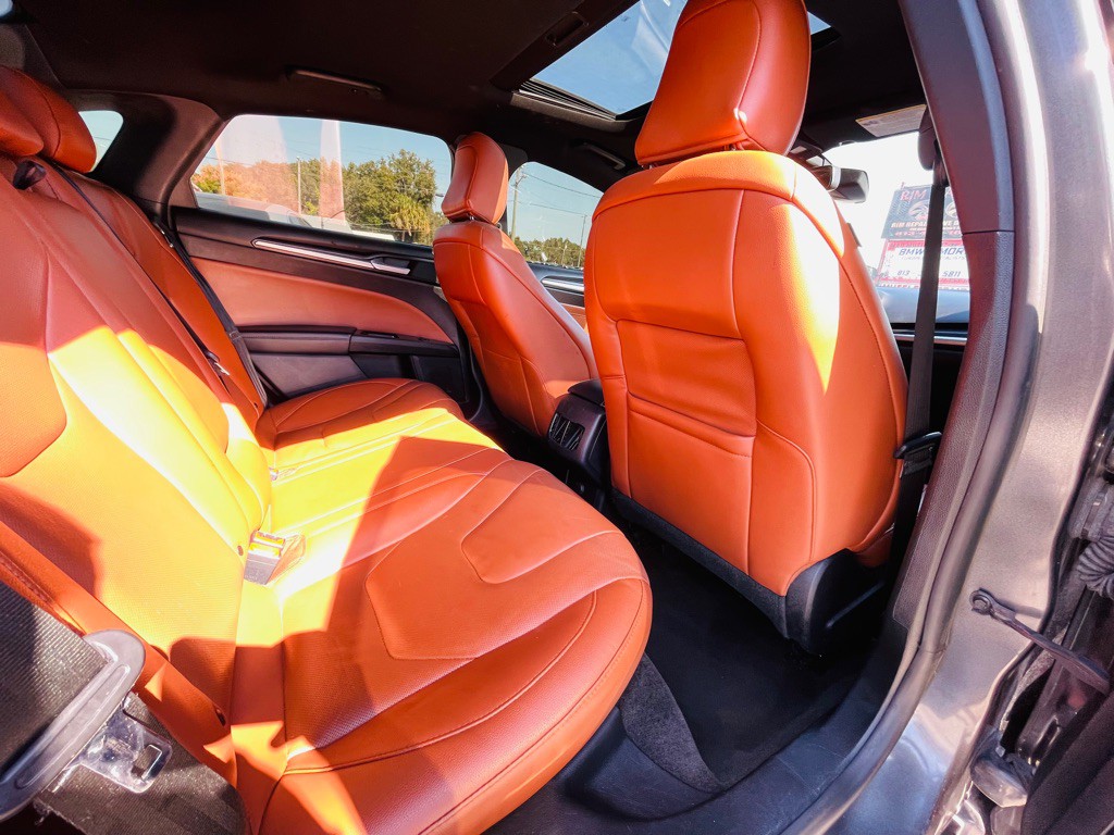 2020 Ford Fusion Image 23