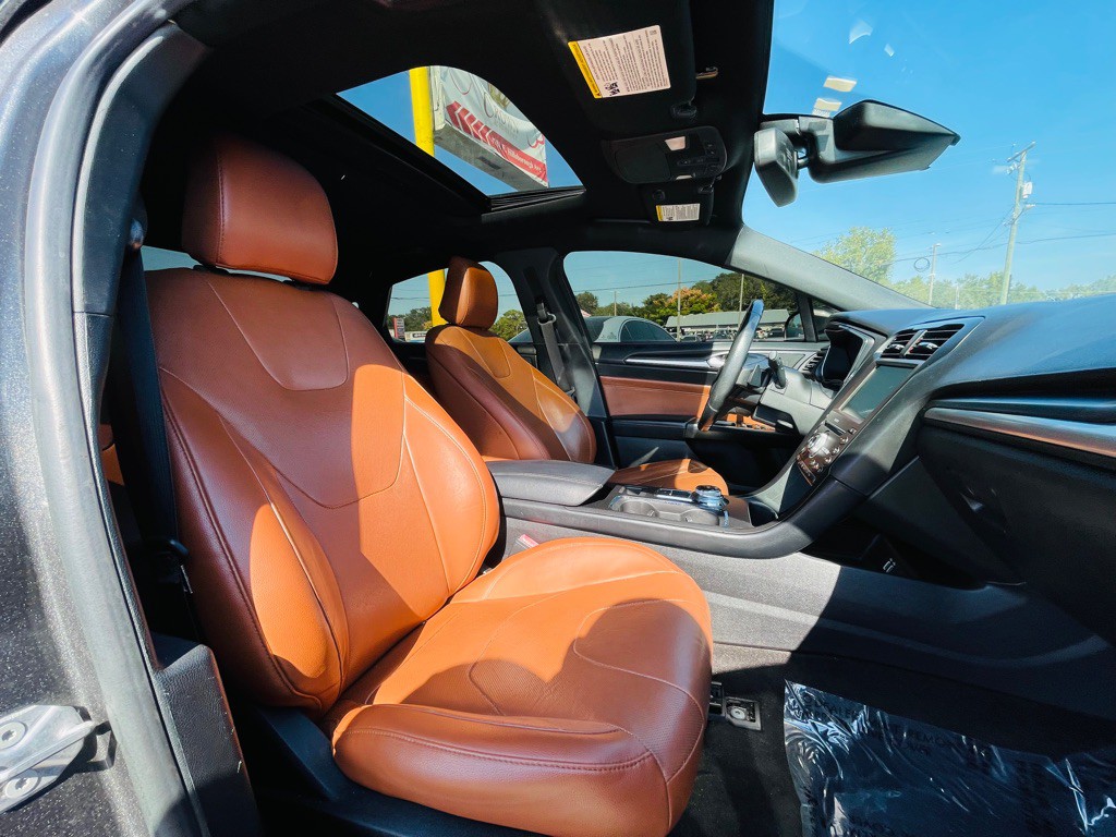 2020 Ford Fusion Image 26