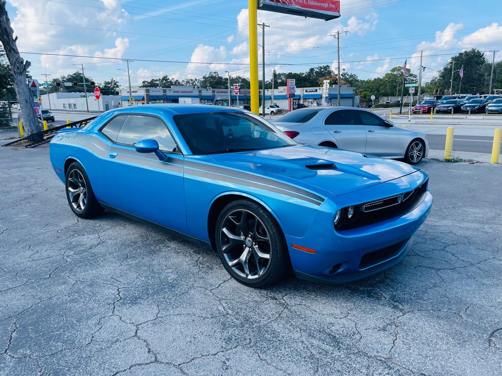 2015 Dodge Challenger Image 2