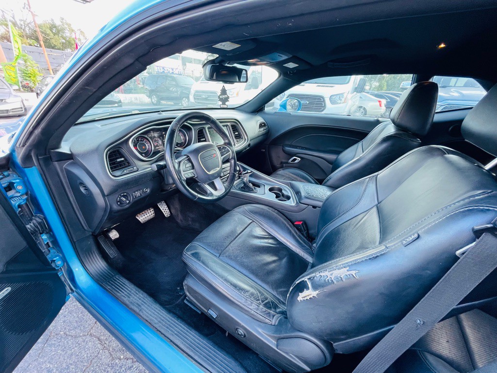 2015 Dodge Challenger Image 14