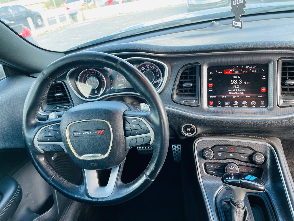 2015 Dodge Challenger Image 20