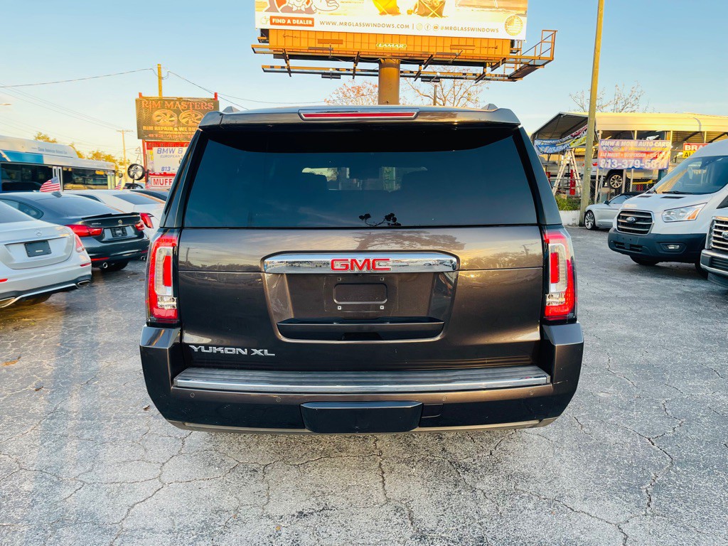 2016 GMC Yukon Image 8