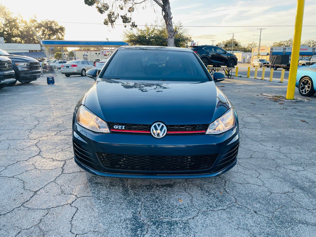 2017 Volkswagen Golf Image 3