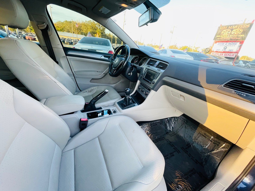 2017 Volkswagen Golf Image 23