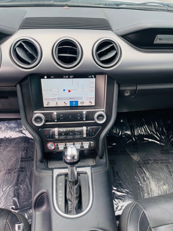 2019 Ford Mustang Image 21