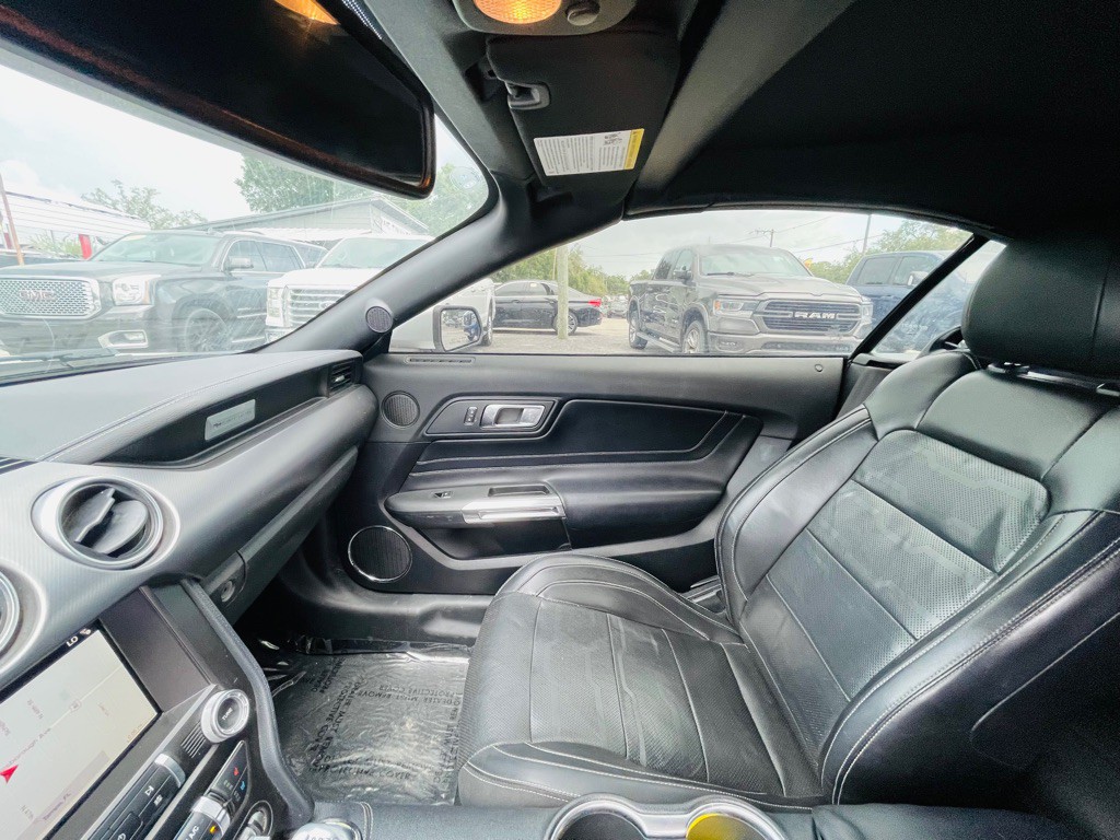2019 Ford Mustang Image 22
