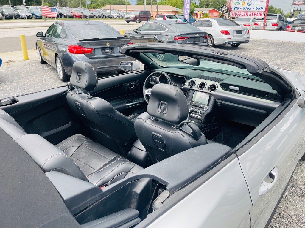 2019 Ford Mustang Image 37