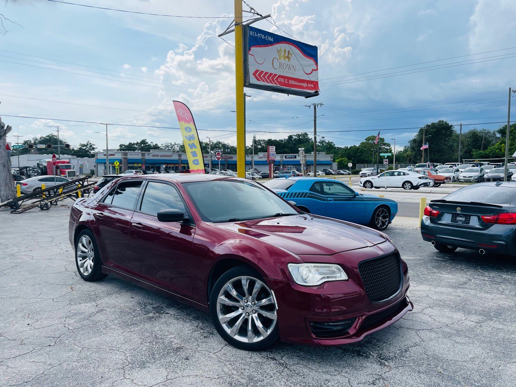 2019 Chrysler 300 Image 3