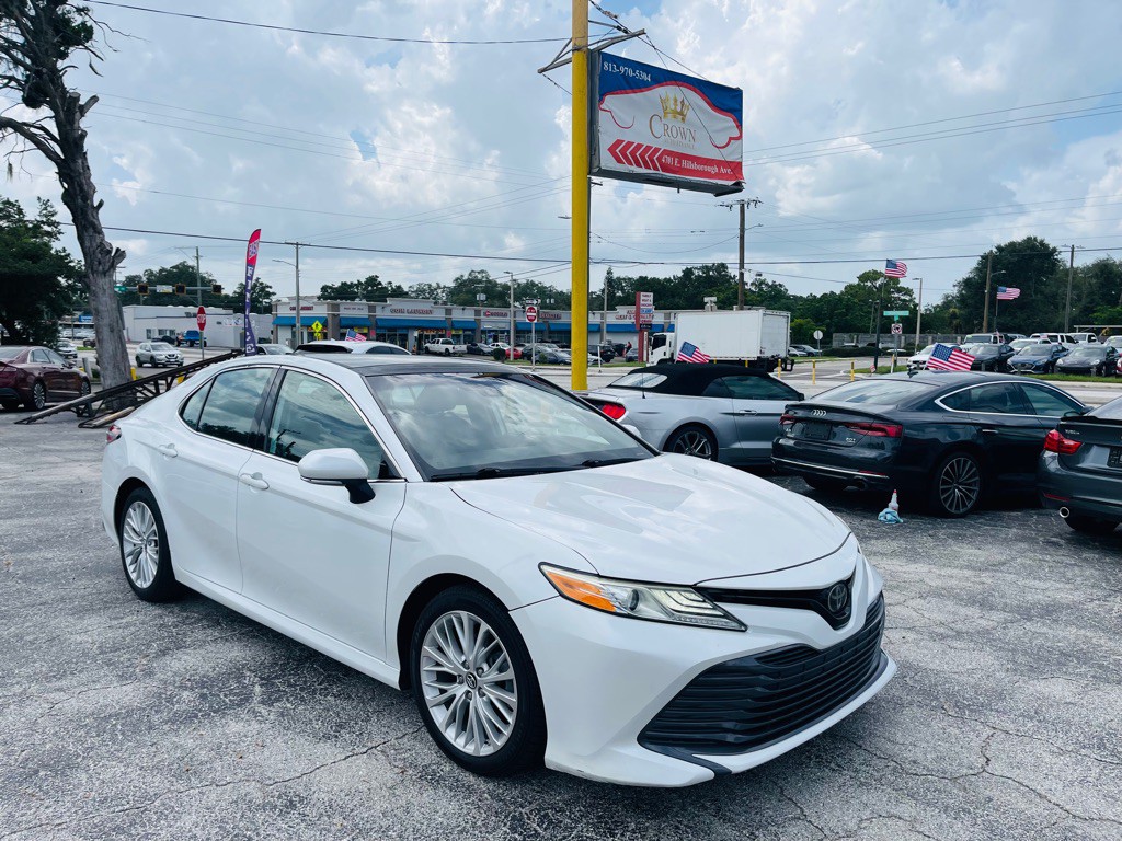 2019 Toyota Camry Image 1