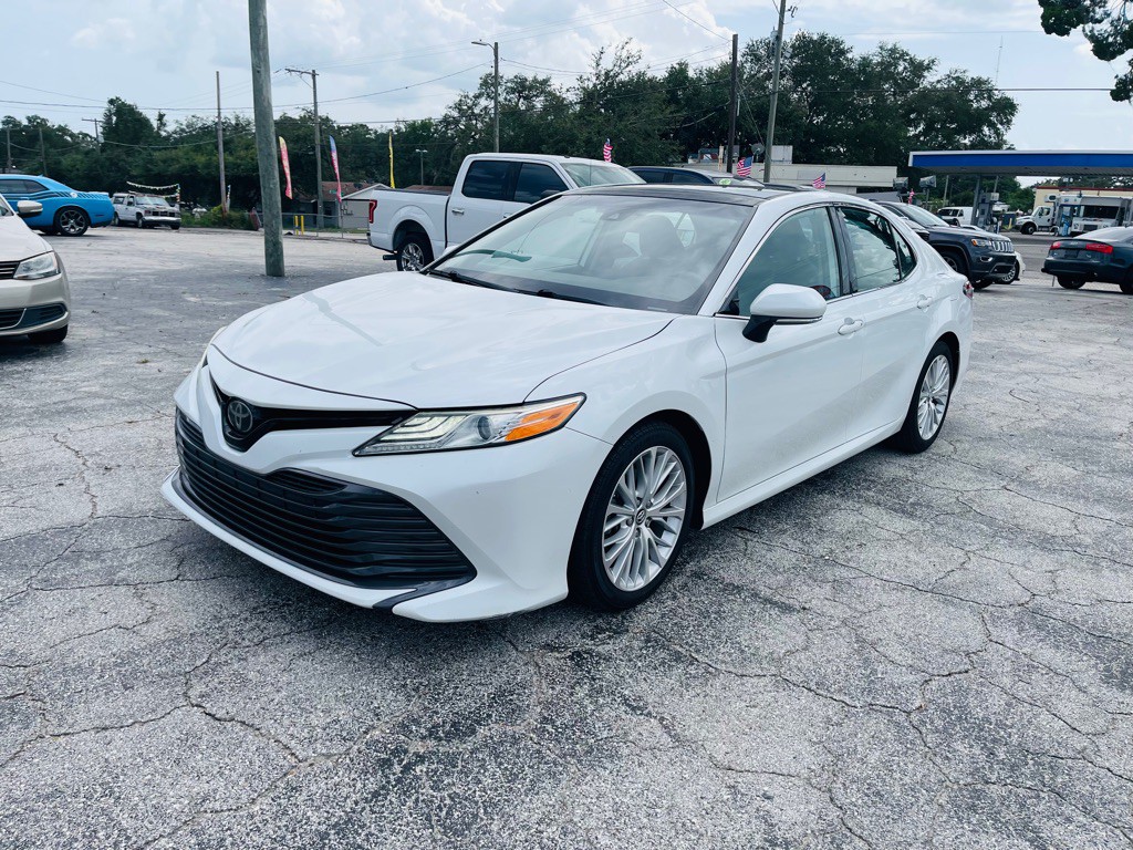 2019 Toyota Camry Image 4