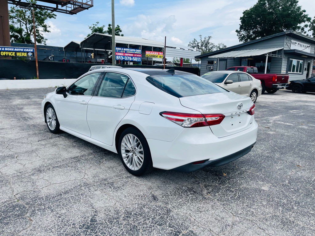 2019 Toyota Camry Image 6
