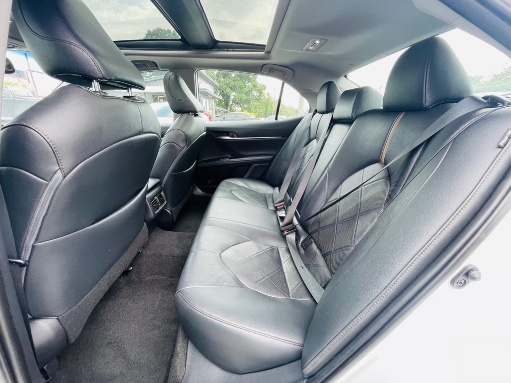 2019 Toyota Camry Image 13