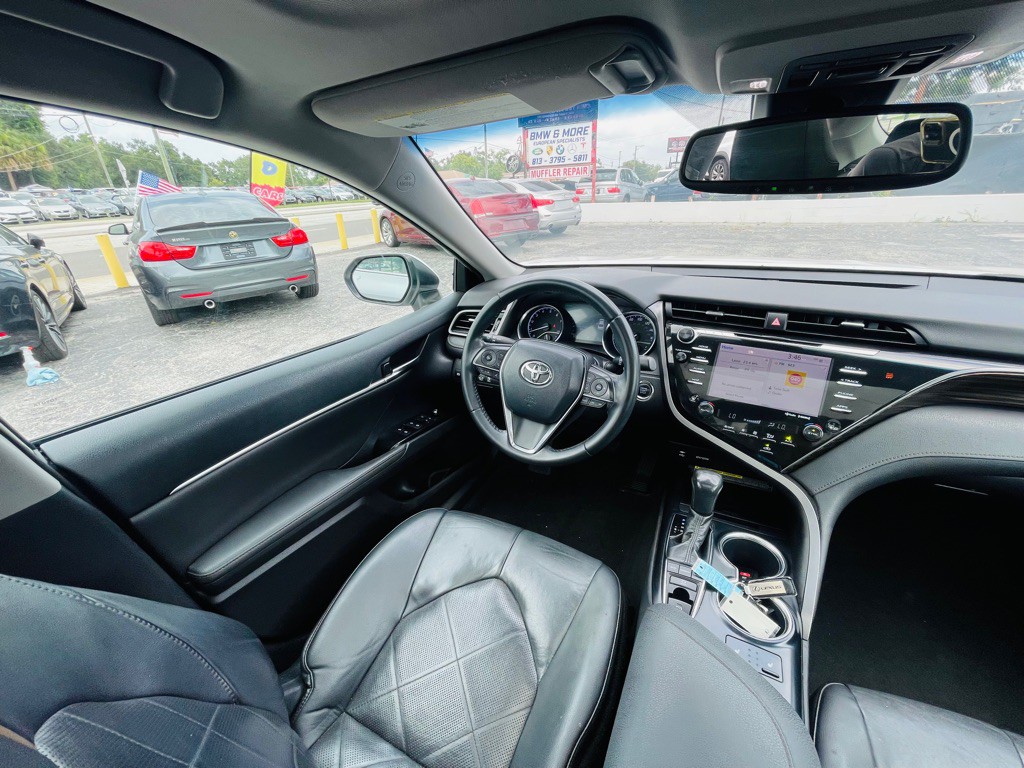 2019 Toyota Camry Image 14